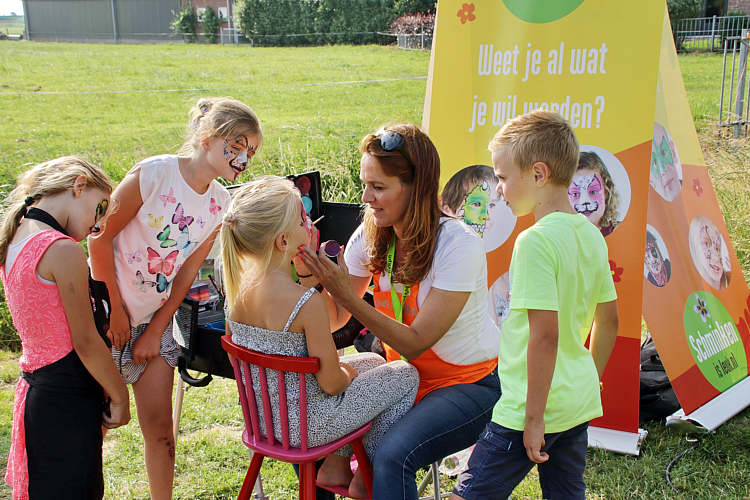 9-6-2018 - Proeverij in zomersfeer door de PLUS in Waarder_50